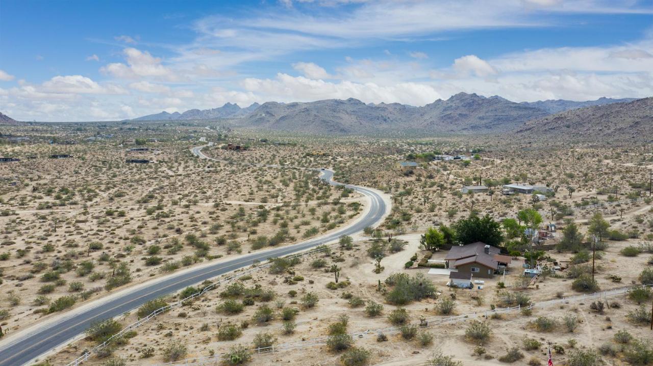 @ Marbella Lane - The Wine Mine Desert Escape جوشوا تري المظهر الخارجي الصورة
